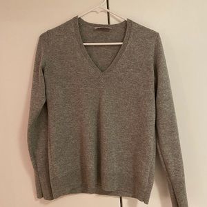 Grey v-neck wool sweater